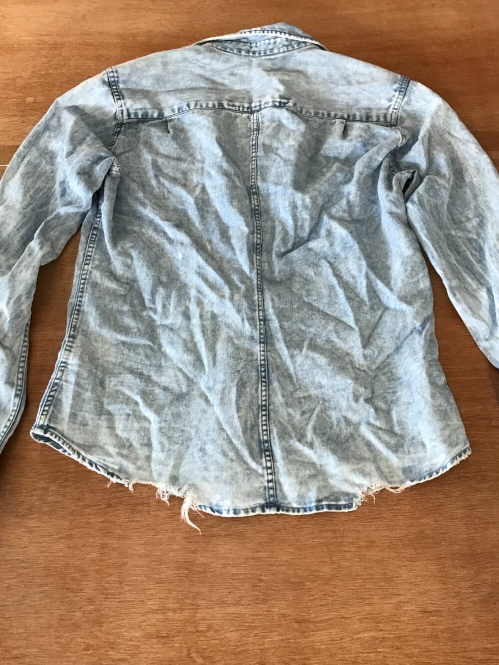 Frank & Eileen Barry Top Women XS Blue Acid Wash Button Up Pocket Long Sleeve - Picture 2 of 15